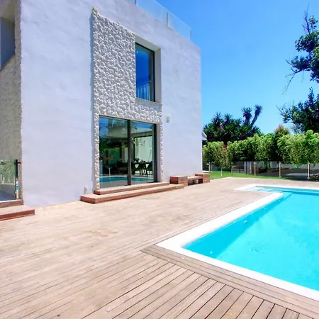 Villa Contemporary & Very Spacious Puerto Banus Marbella
