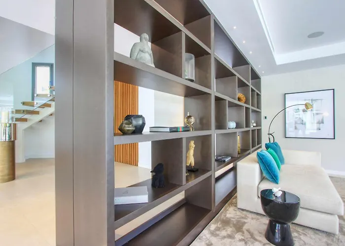 Villa Contemporary & Very Spacious Puerto Banus Marbella