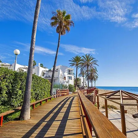 别墅 Contemporary & Very Spacious Puerto Banus 马尔韦利亚