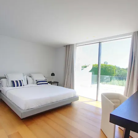 Contemporary & Very Spacious Puerto Banus