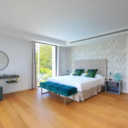 Villa Contemporary & Very Spacious Puerto Banus