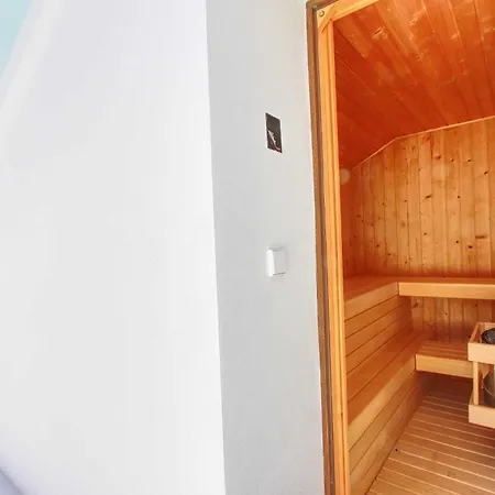 Contemporary & Very Spacious Puerto Banus ヴィラ マルベーリャ