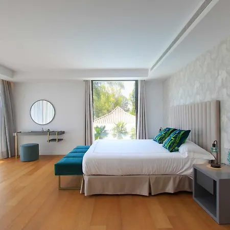 Villa Contemporary & Very Spacious Puerto Banus