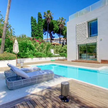 Contemporary & Very Spacious Puerto Banus *