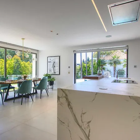 Contemporary & Very Spacious Puerto Banus