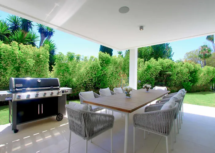 Contemporary & Very Spacious Puerto Banus Villa