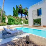 Contemporary & Very Spacious Puerto Banus *