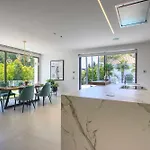 Contemporary & Very Spacious Puerto Banus