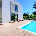 Vila Contemporary & Very Spacious Puerto Banus Marbella